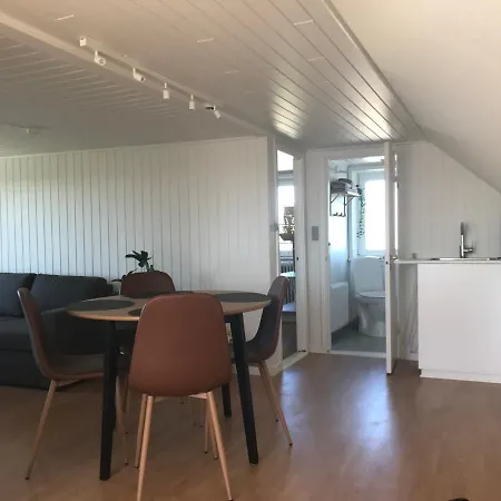 Seaside Apartment *